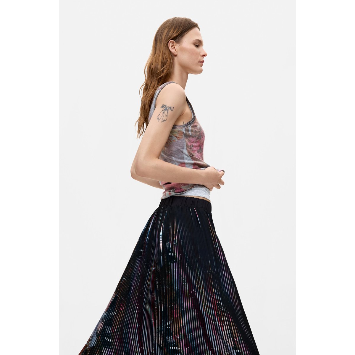 Jupe midi plissée à fleurs noir, DESIGUAL