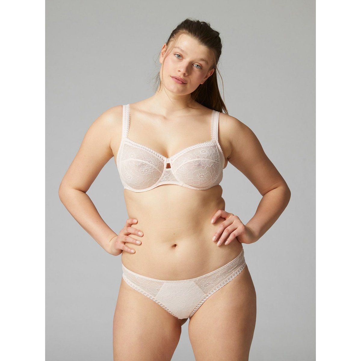 Soutien-gorge avec armature decollete carre, SWING rose, SIMONE PERELE