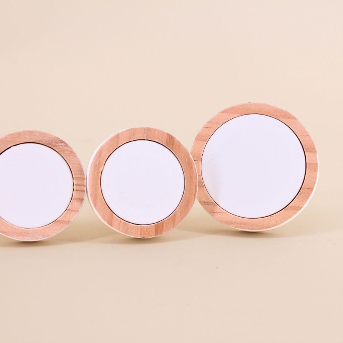 Lot de 4 patères rond blanc, ORNAMI