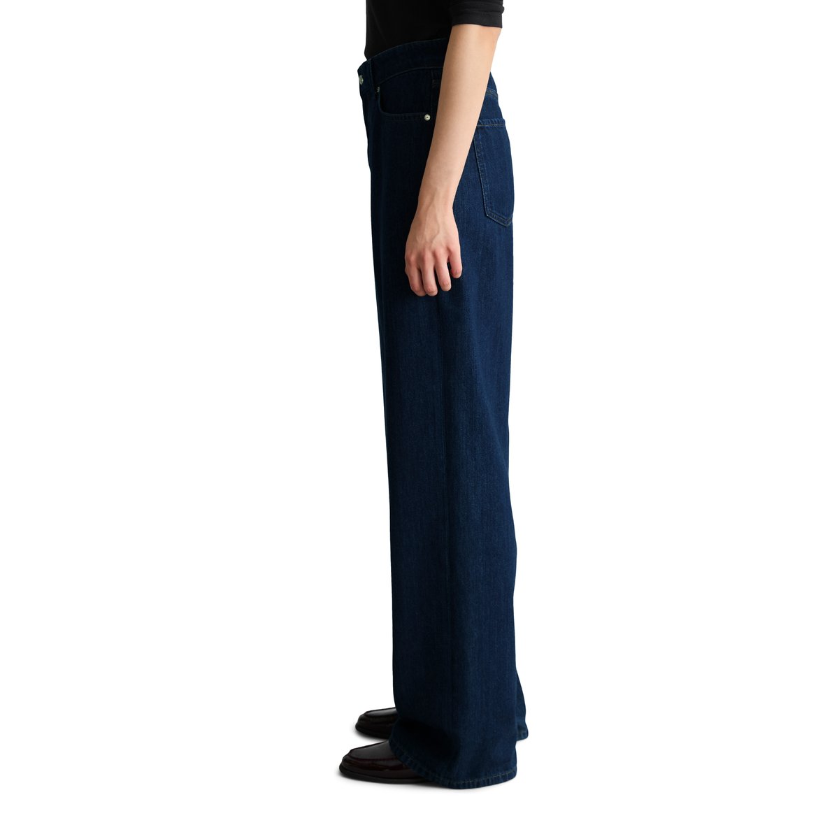 Jeans modèle Tomke wide réalisé avec Orange Fiber bleu, MARC O’POLO DENIM