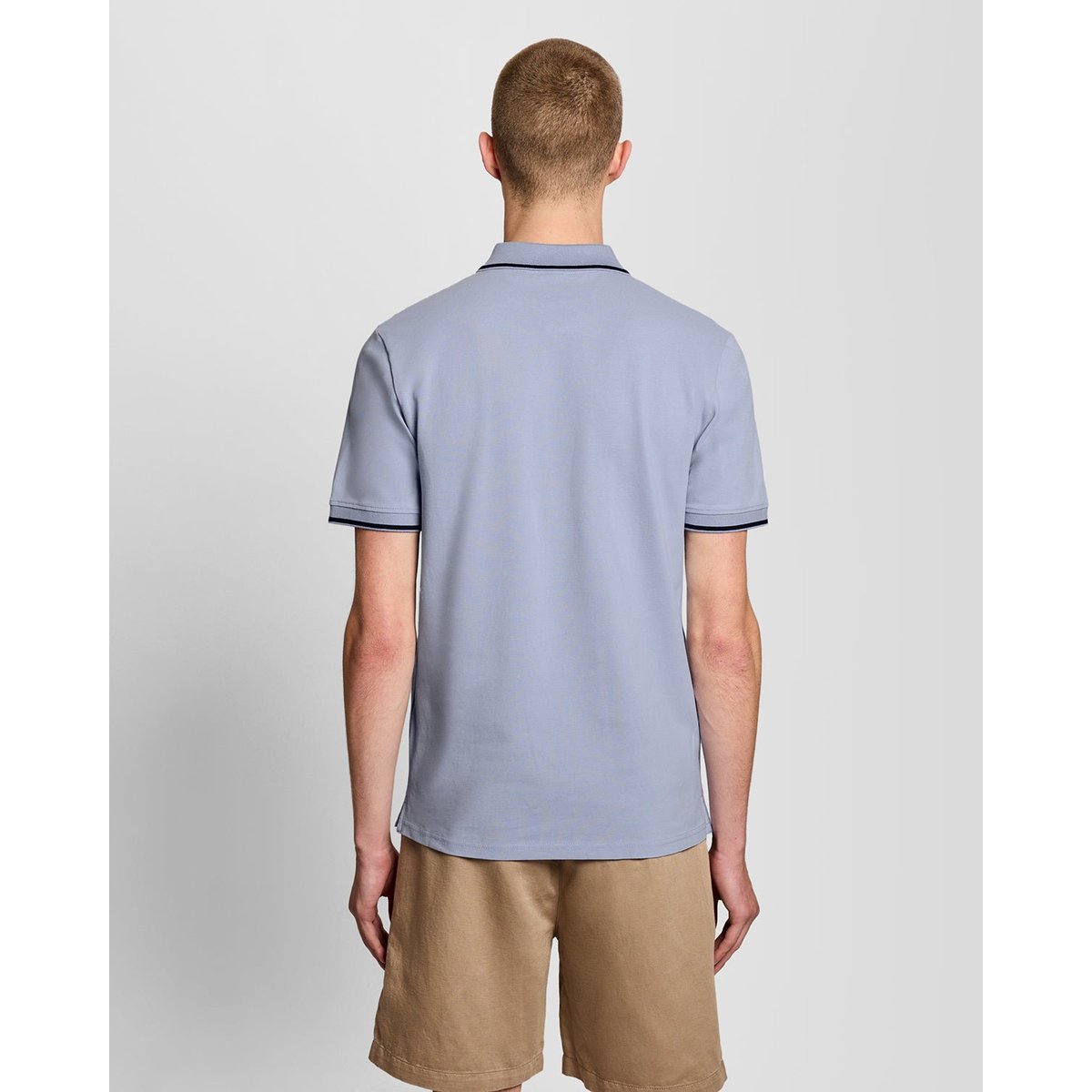 Polo à liserés contrastés bleue bulle/ jais noir, LYLE & SCOTT