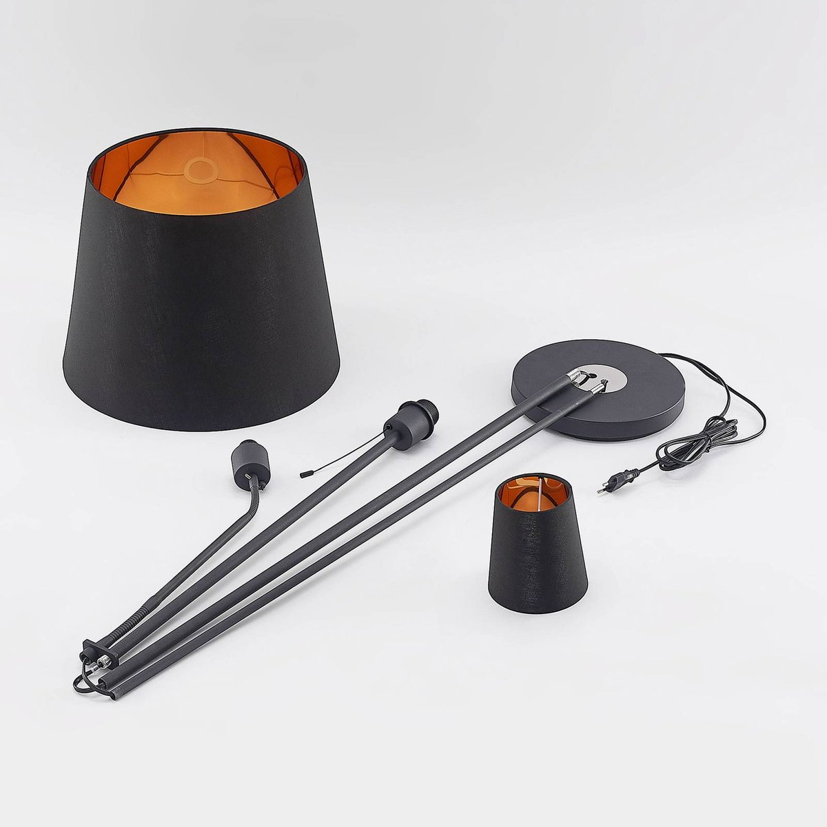 Lampadaire en métal moderne, Efalia noir, or, LINDBY