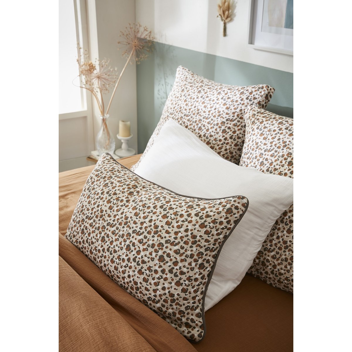 Coussin dehoussable en gaze de coton Leopard Leonie marron, EDEN