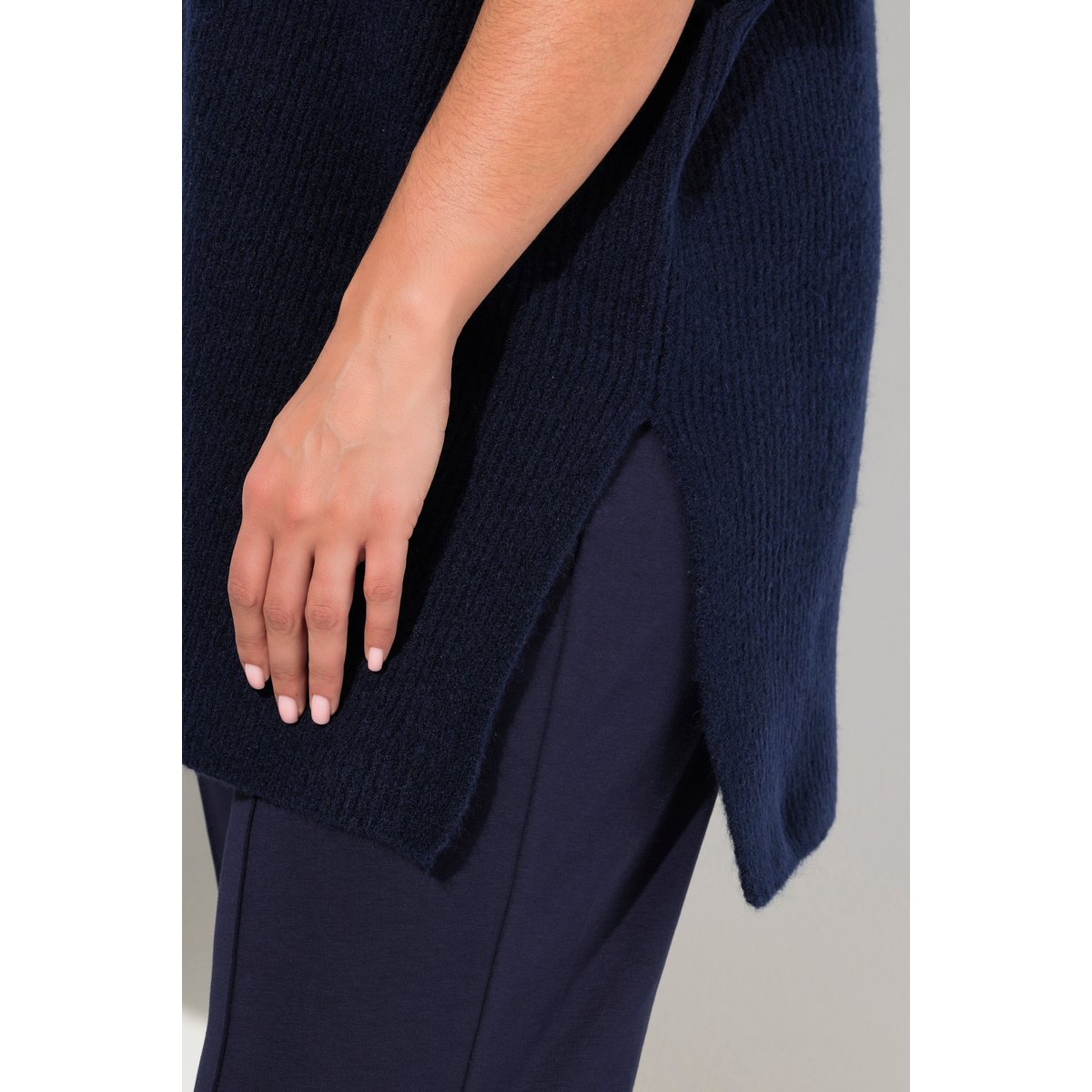 Cardigan oversize. Manches longues et coupe marine, ULLA POPKEN