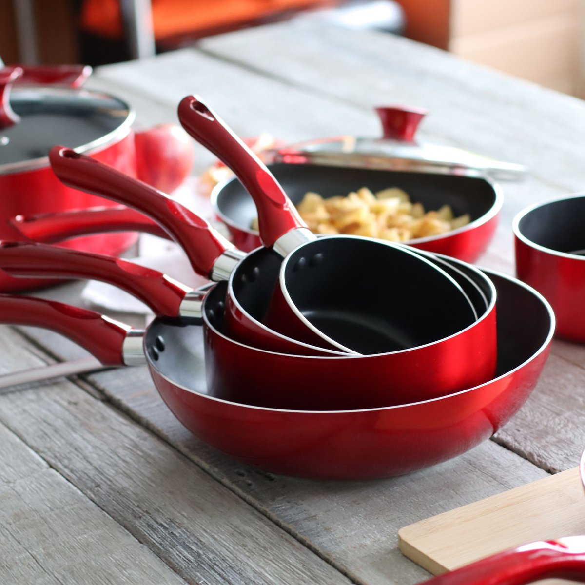 Wok en aluminium 28cm, CERISE noir-rouge, MENASTYL