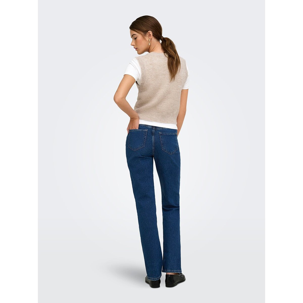 Cardigan sem mangas com botões em forma de coração creme, ONLY