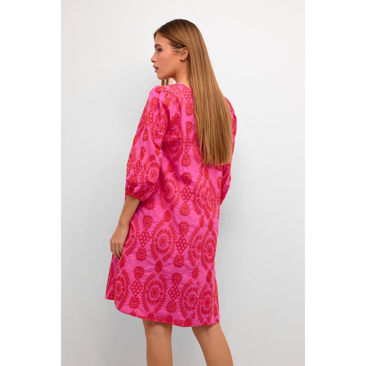 Robe rose graphique fuchsia pink, CULTURE