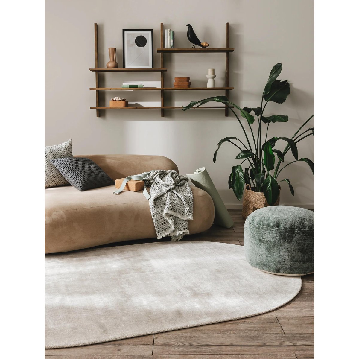 Tapis rond en viscose Ovale tissé main NOVA gris clair, BENUTA 