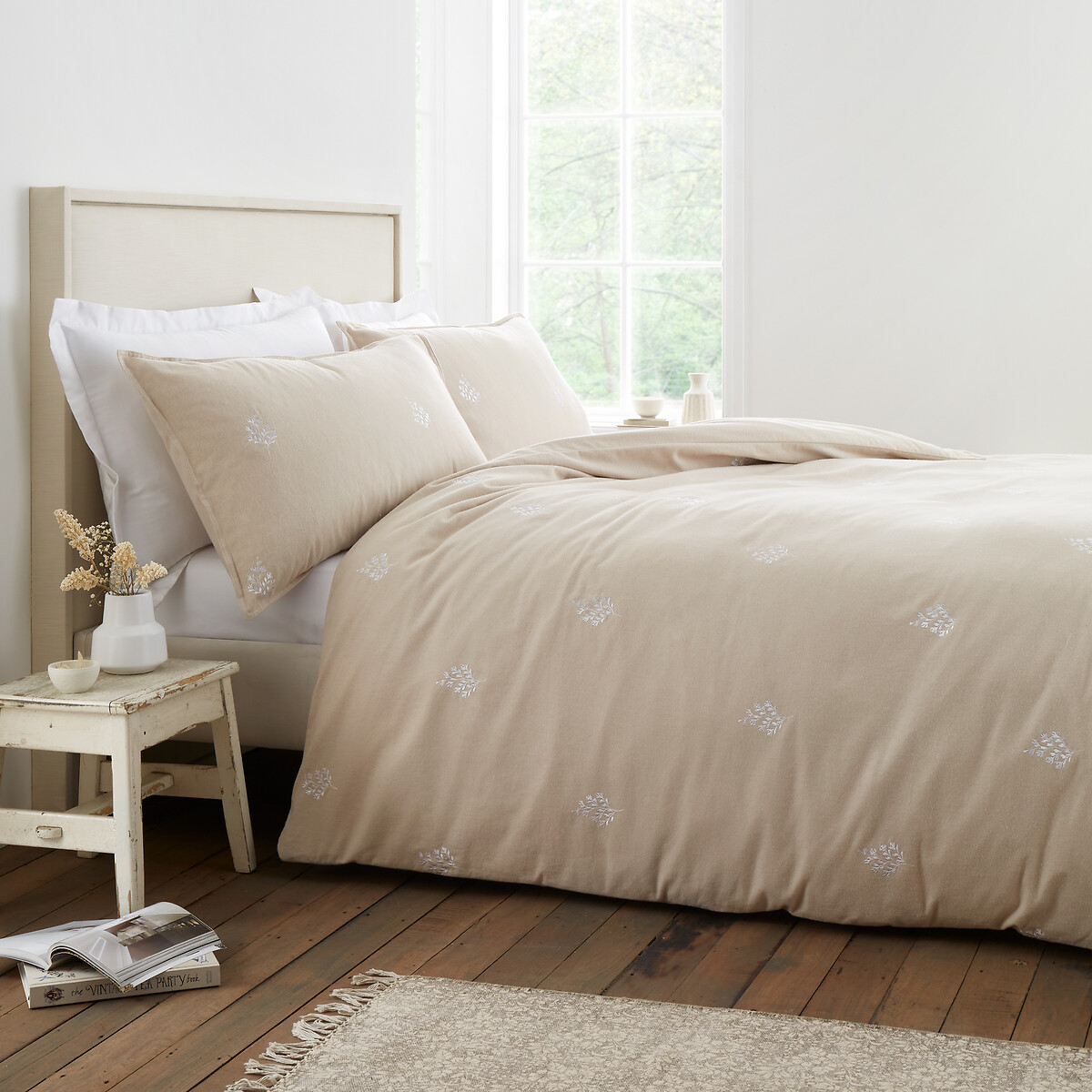 Brushed Embroidery Leaf Cotton Duvet Cover Set natural, BIANCA FINE LINENS