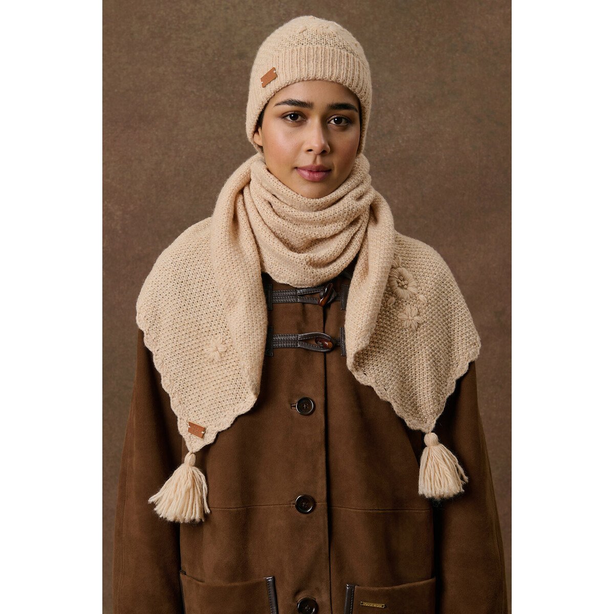 Bonnet brodé, ALINIOU beige, LOUISE MISHA