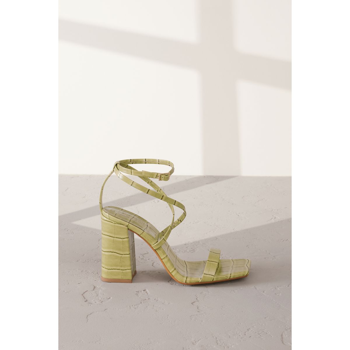 Sandales premium à brides et talon carré vert, NEXT