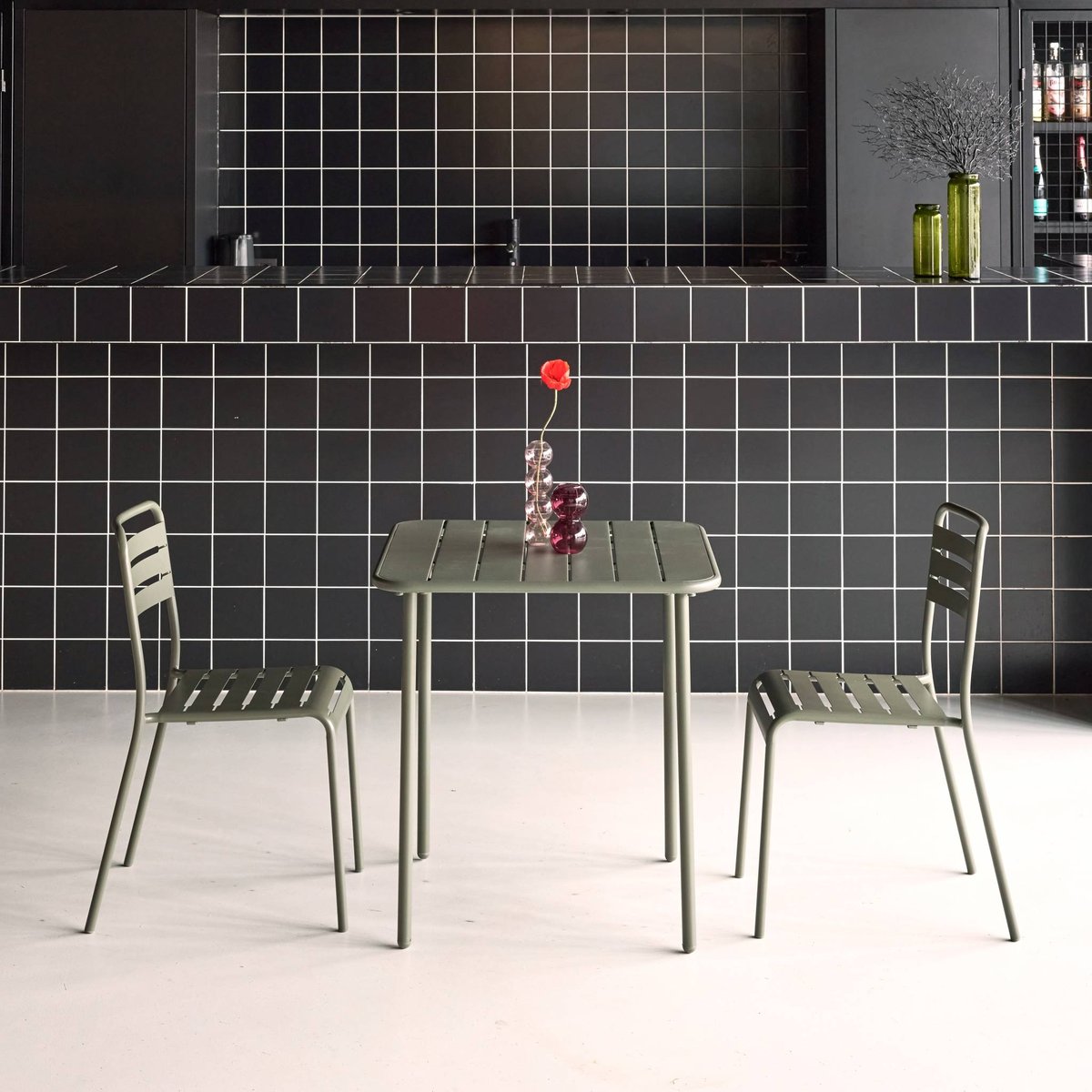 Table de jardin métal + 2 assises AMÉLIA terracotta, SWEEEK