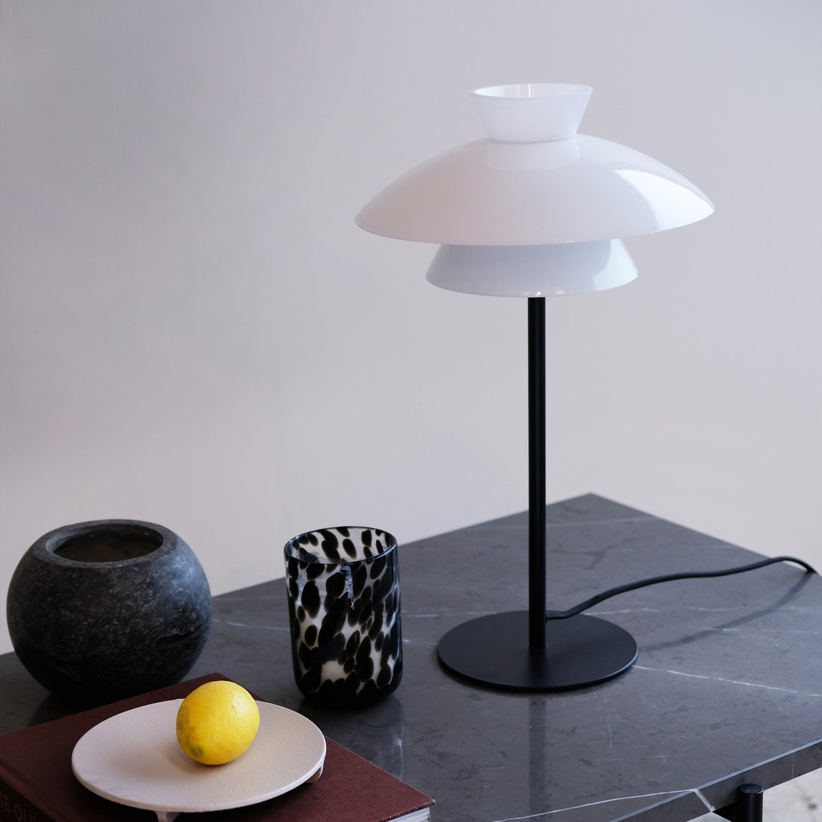 Lampe à poser en Verre VALBY noir, DYBERG LARSEN