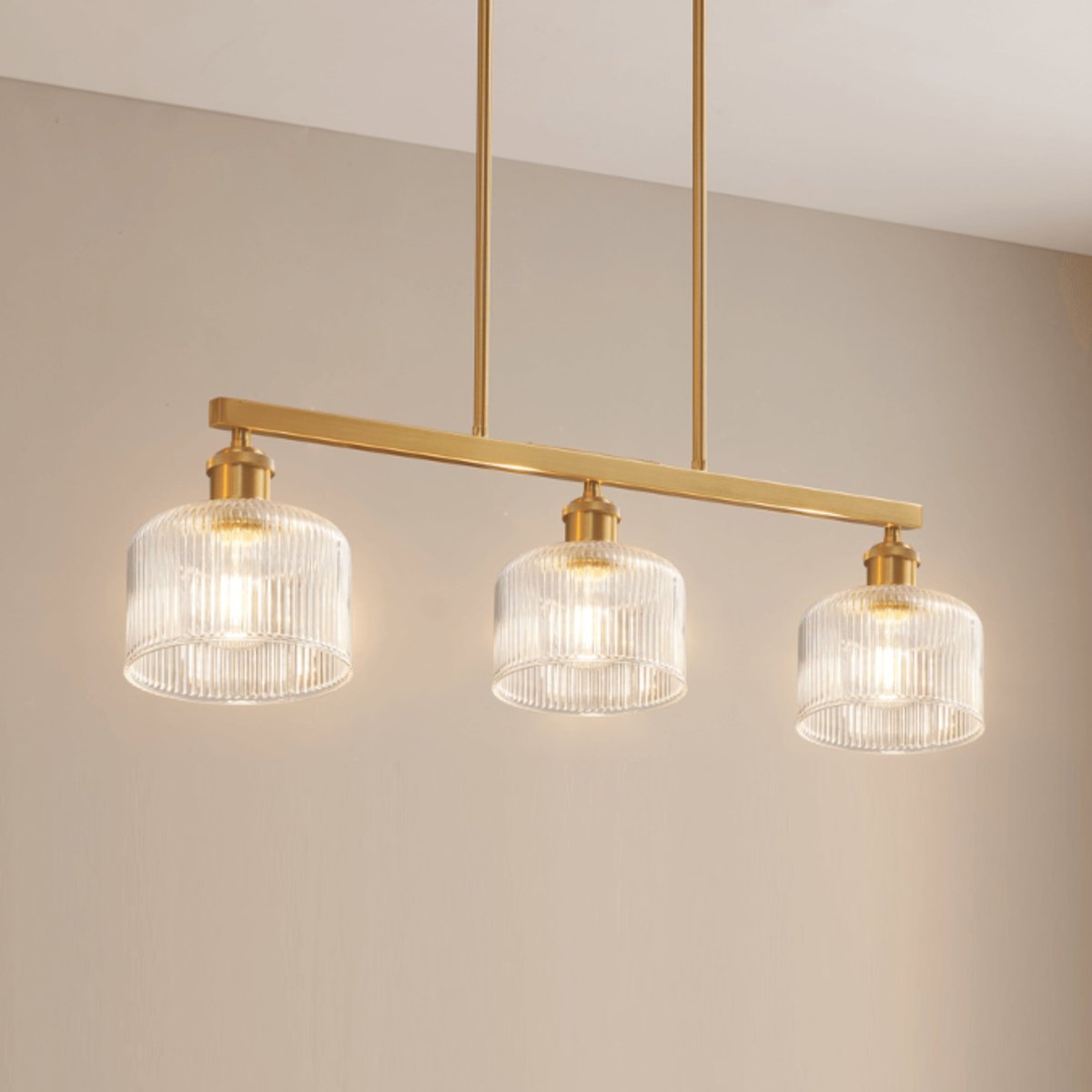 Suspension linéaire verre strié - AURÉLINE transparent et laiton, KOSILUM