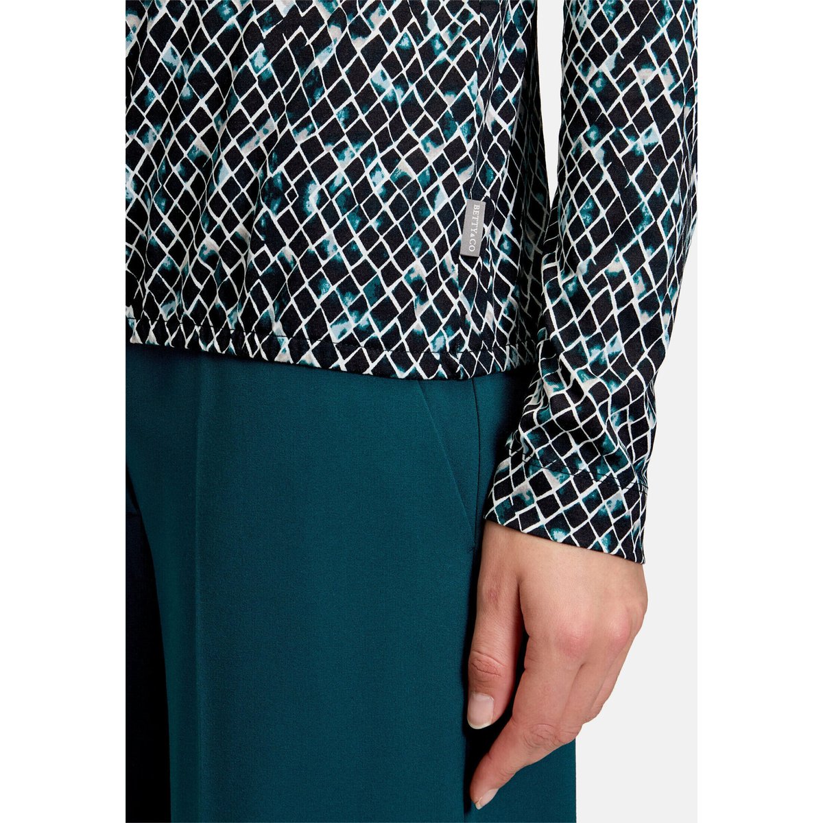 Haut casual à patte de fermeture invisible mint/black, BETTY & CO
