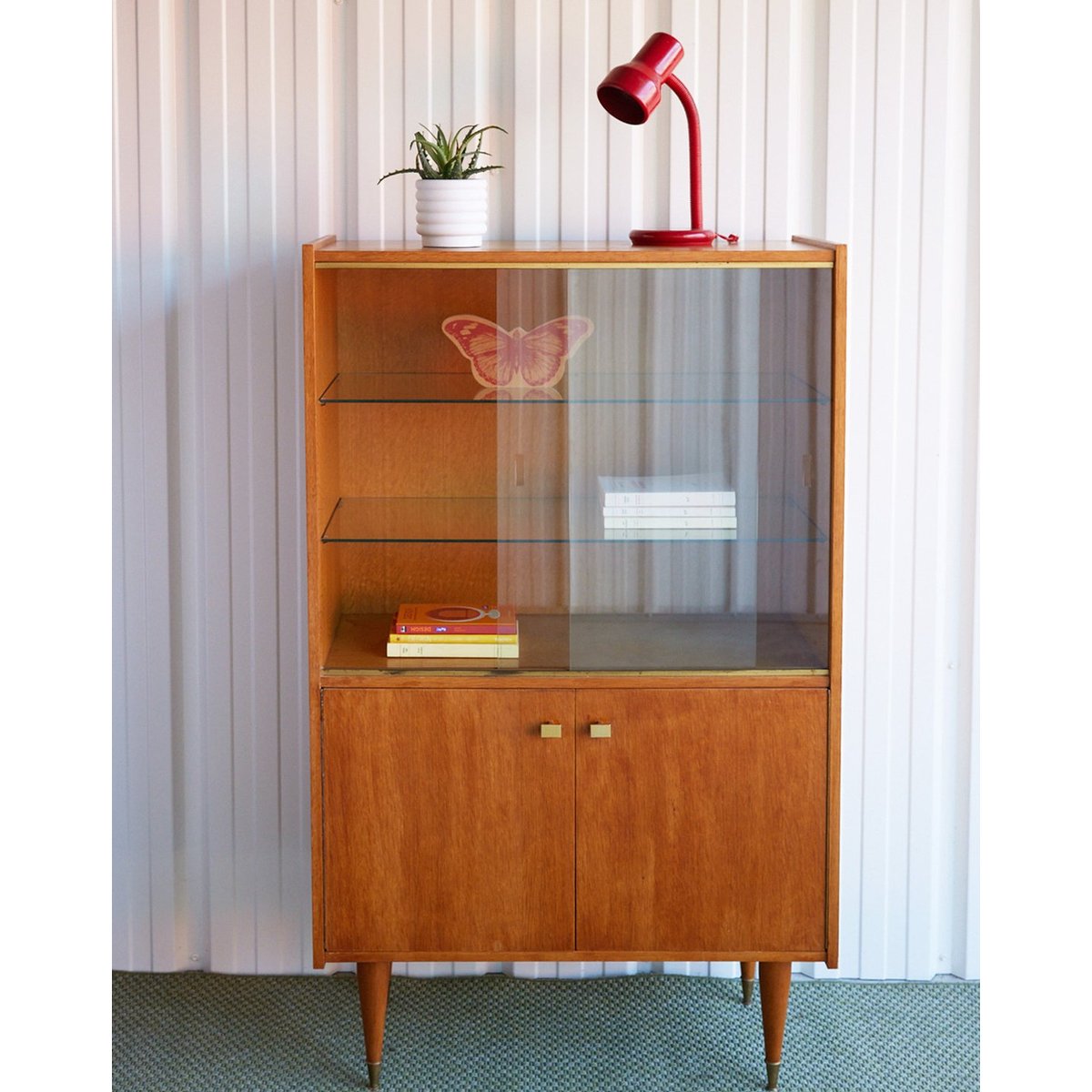 Vitrine scandinave en bois Victoria N°1352 - Bon état bois clair, DEBONGOUT