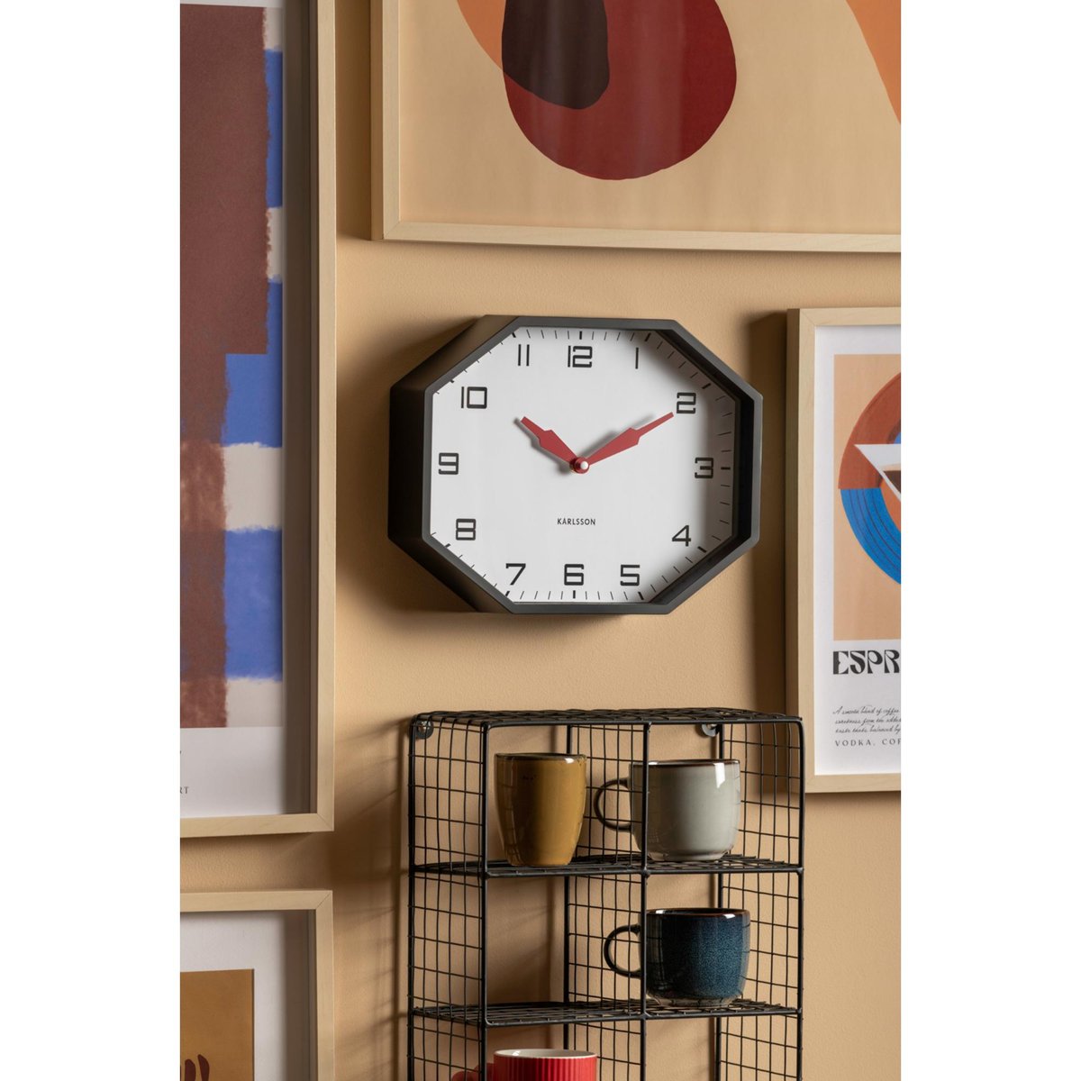 Horloge Murale Plastique MODERN FACTORY OCTAGON rouge vif, KARLSSON