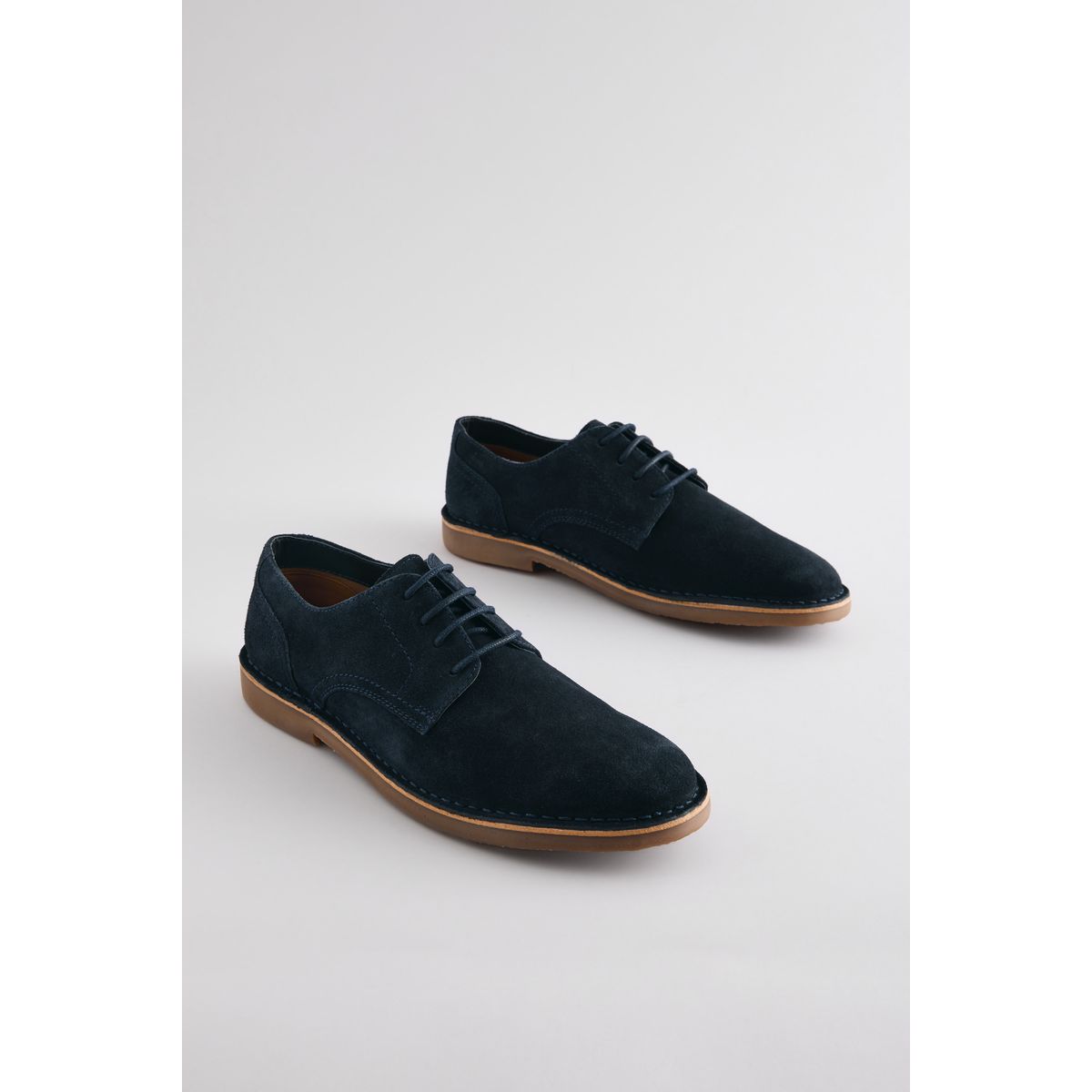 Chaussures chukka en daim bleu marine, NEXT