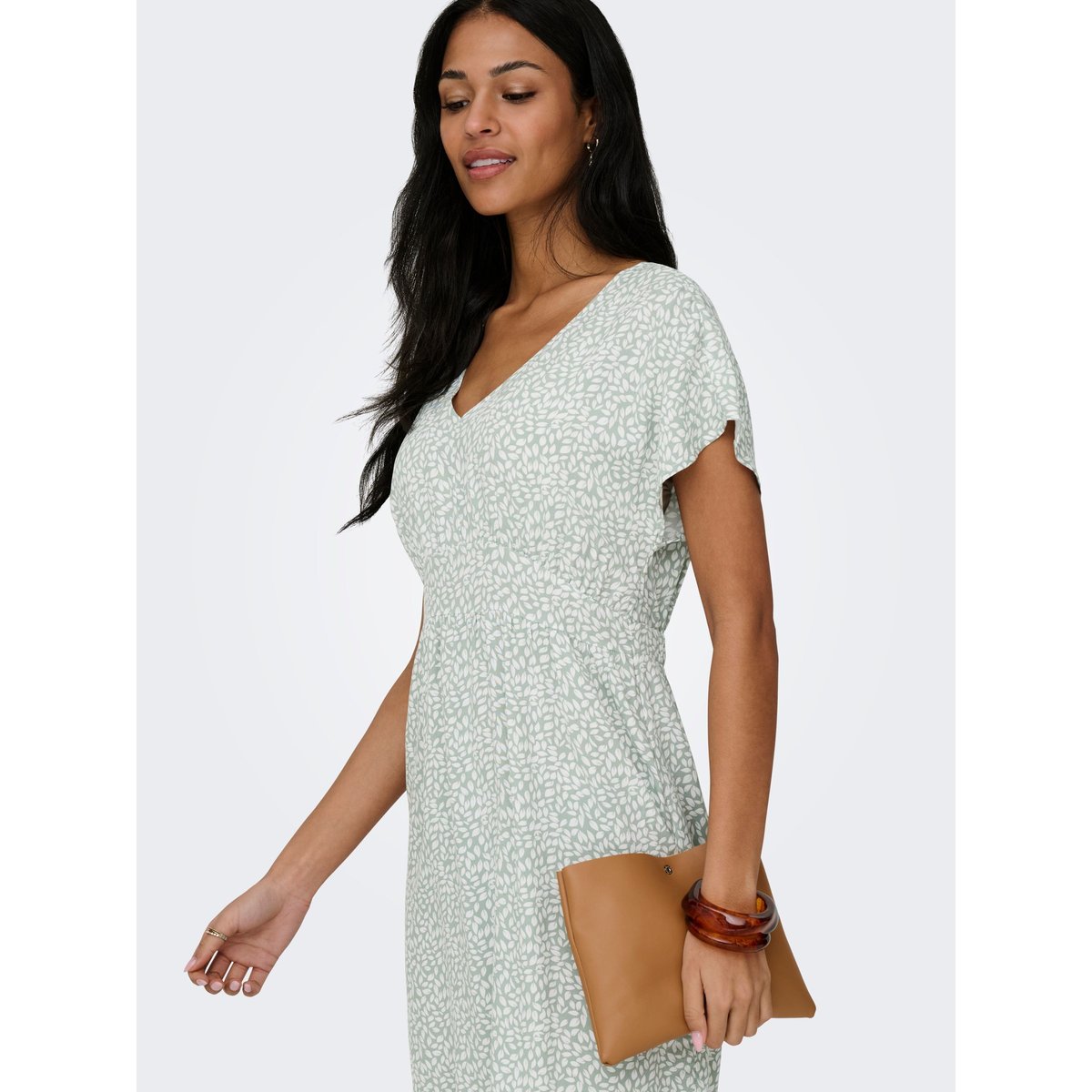 Robe jadeite, ONLY