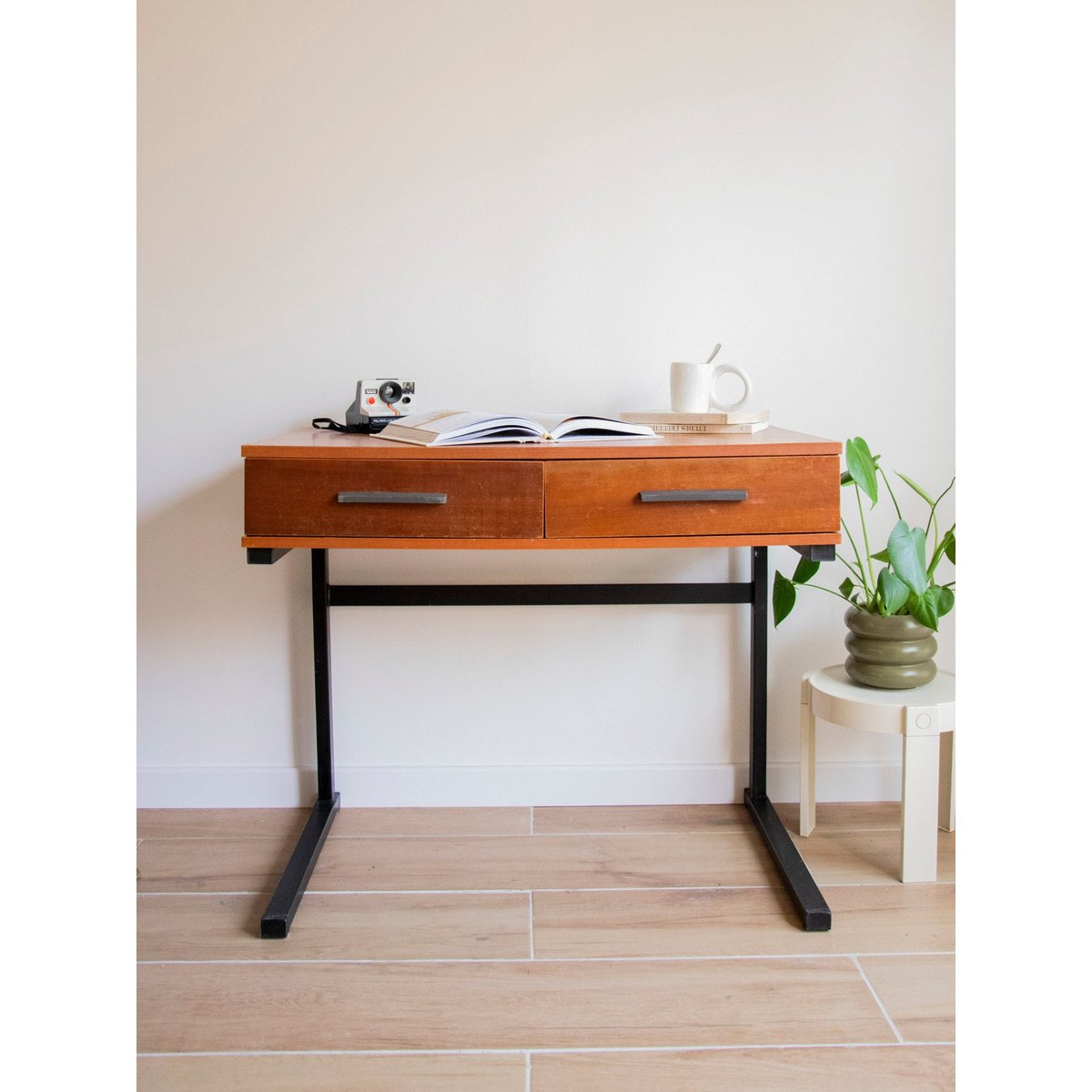 Bureau au style scandinave fonctionnel Yvan N°558 - Bon état bois foncé, DEBONGOUT