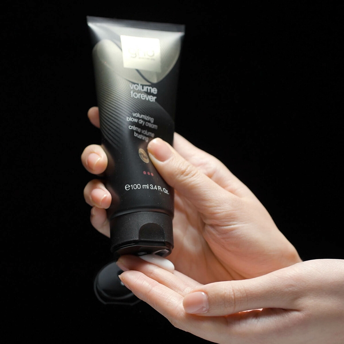 Volume Forever volumising blow dry cream transparent, GHD