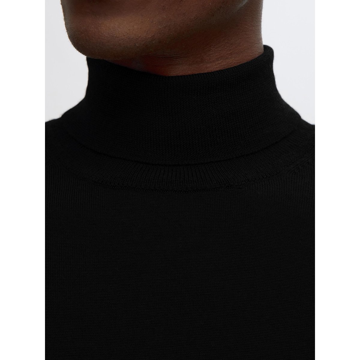 Col Roulé noir - black, SELECTED
