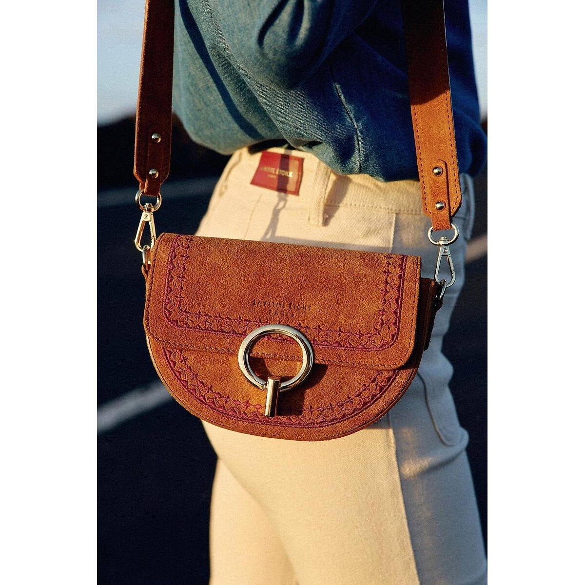 Jim Suede Shoulder Bag camel, LA PETITE ETOILE