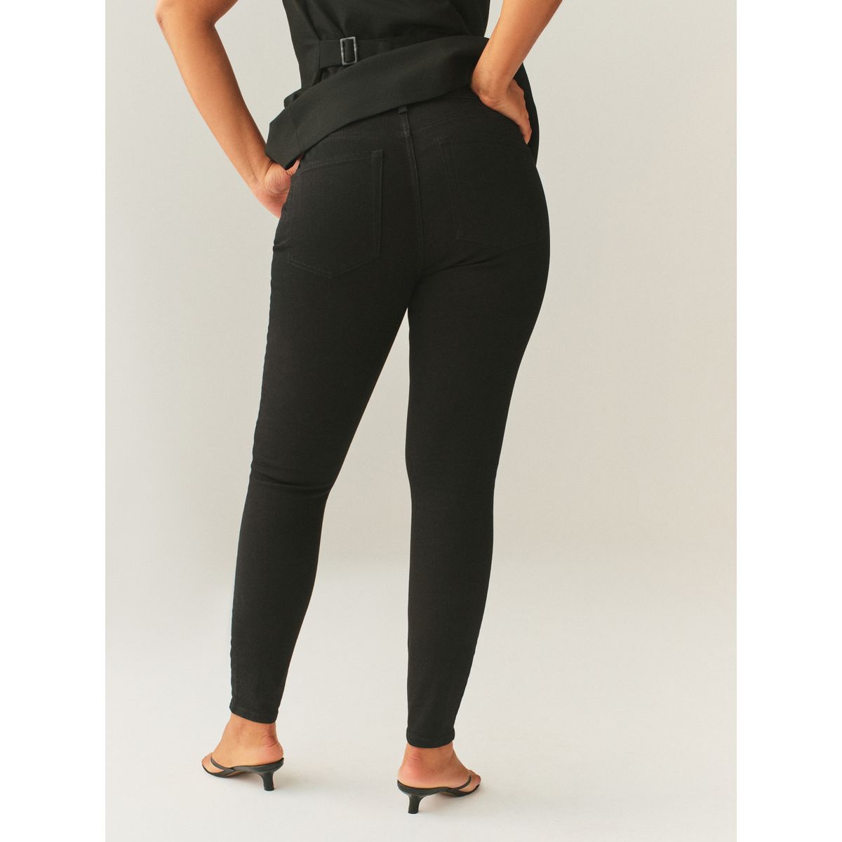 Jean skinny sablier à taille mi-haute noir, NEXT