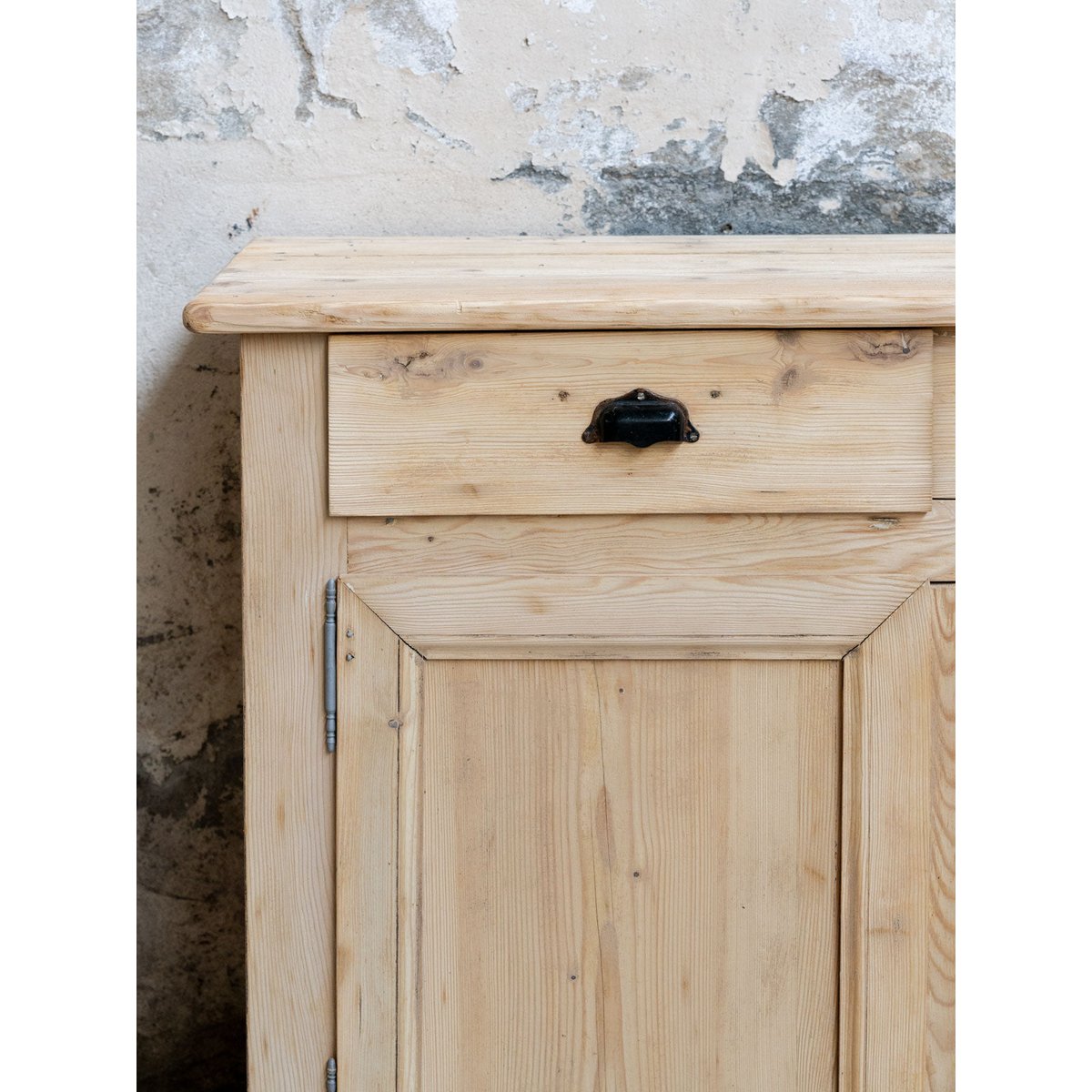 Buffet en bois clair Gilbert N°1914 - Bon état bois clair, DEBONGOUT