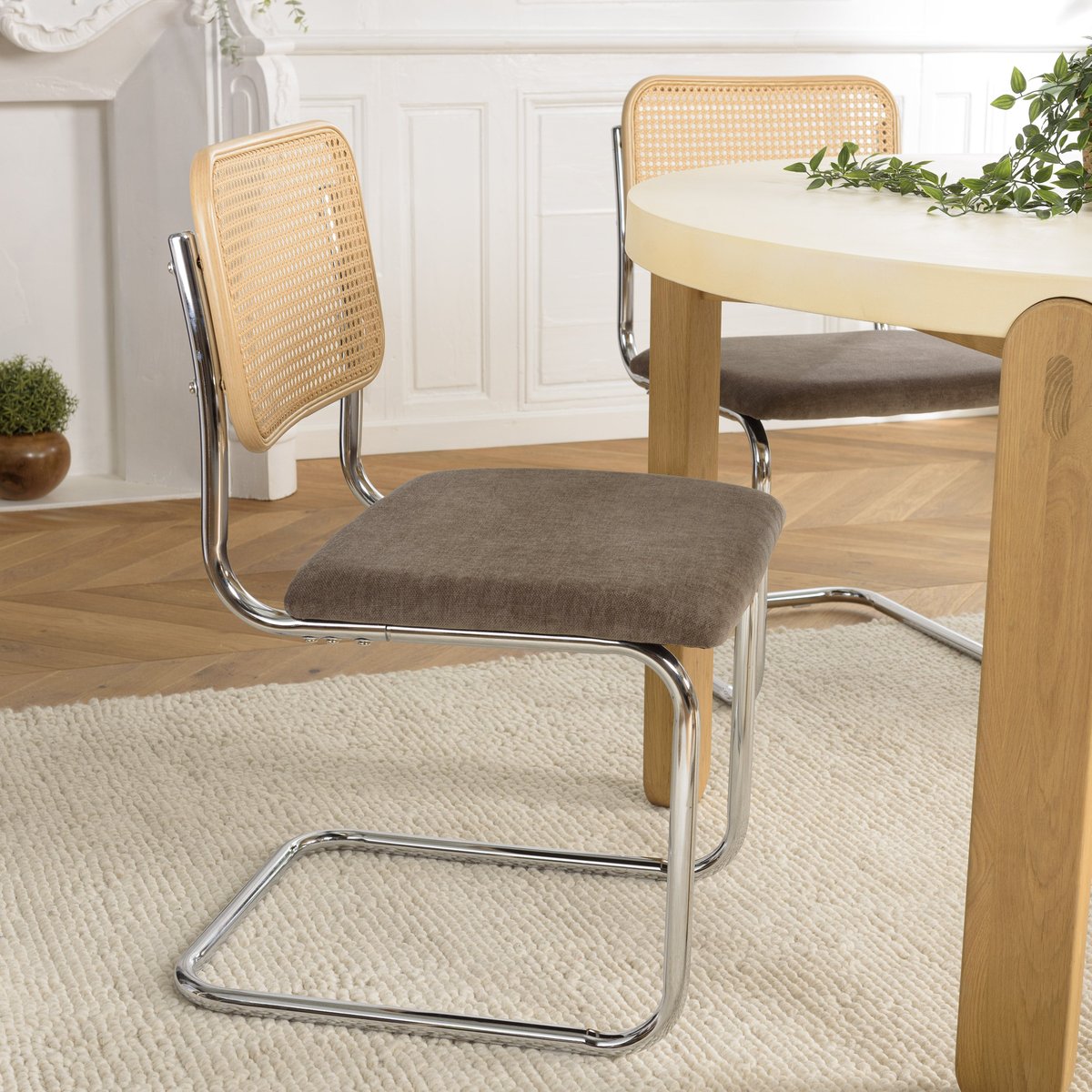 Chaise métal chromé assise velours taupe dossier rotin (lot de 2) LOANO taupe, PIER IMPORT