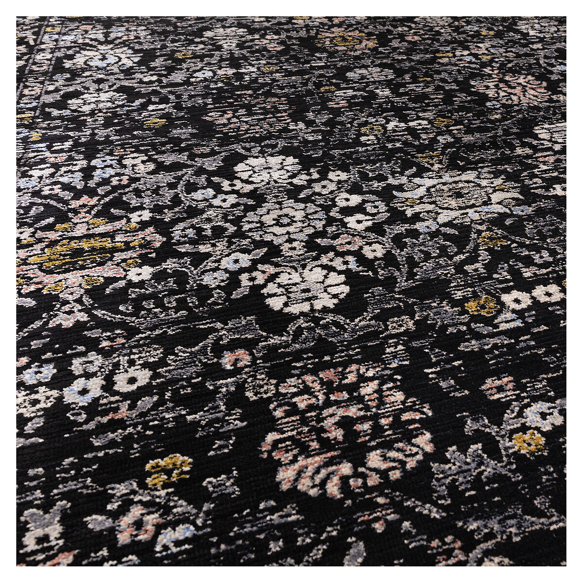 Dark Vintage Floral Rug black, ÉDITÉ