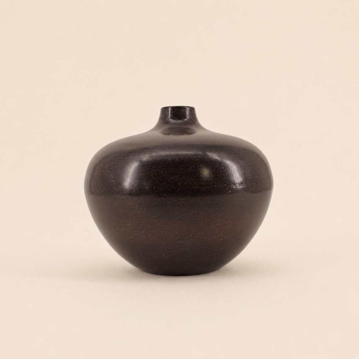 Vase design en métal H24cm noir, ORNAMI