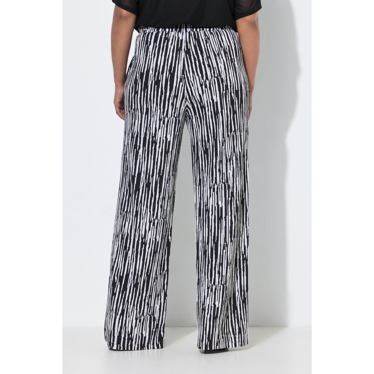 Pantalon au tombé fluide, motif à rayures noir, ULLA POPKEN