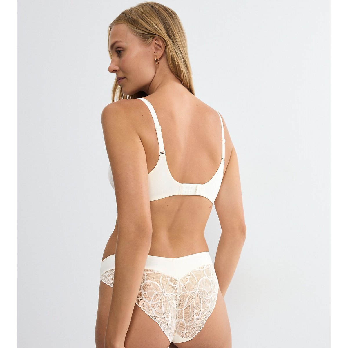 Soutien-gorge BODY MAKE-UP ILLUSION LACE WP ecru, TRIUMPH