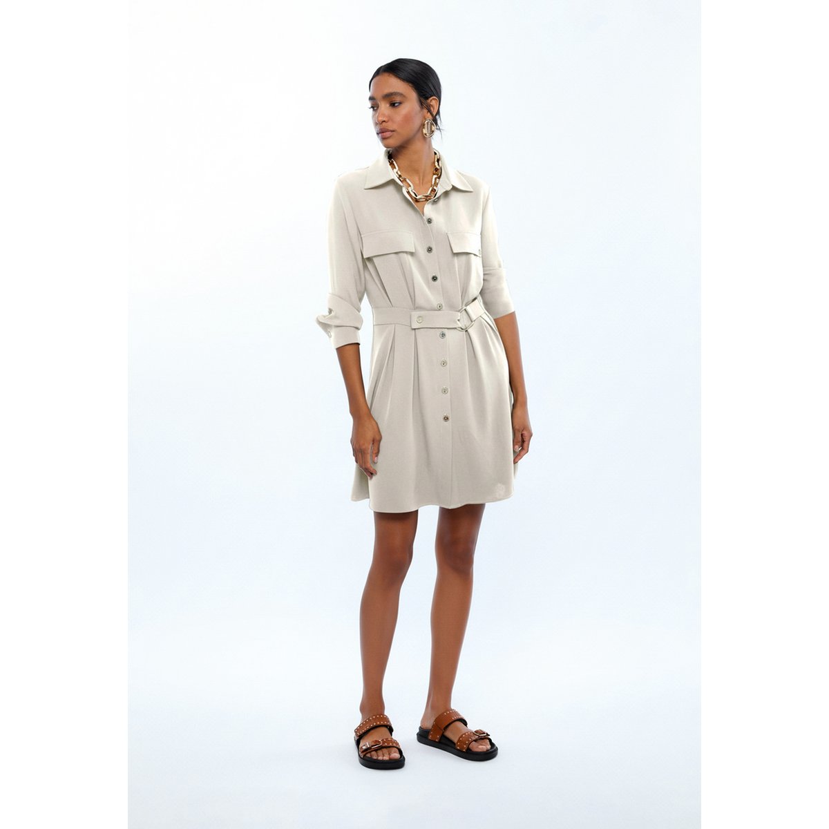 Robe-chemise boutonnée avec ceinture et poches à rabat pierre, LOLA CASADEMUNT