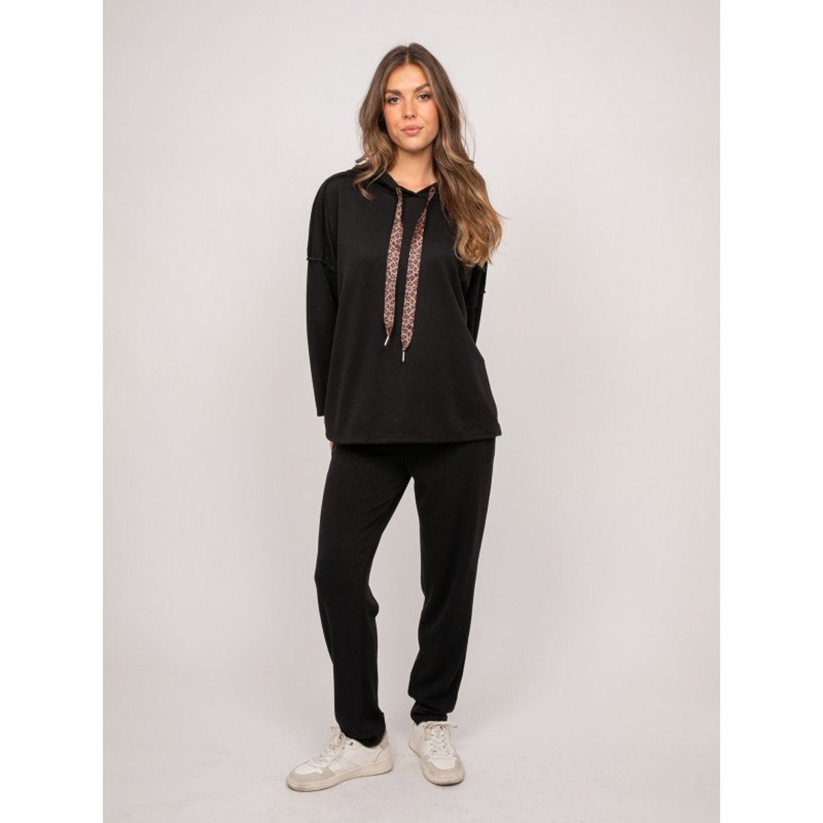 Sweat Capuche Oversize Cordon Léopard Yoko noir, DONA LISA