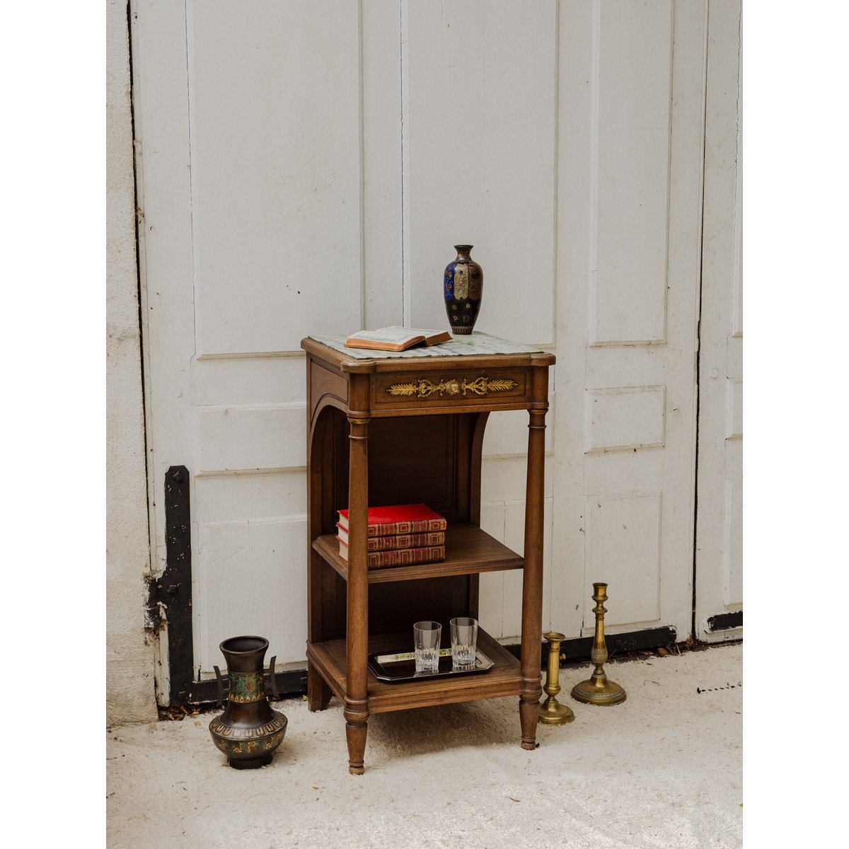 Meuble d'appoint en bois et marbre Francine N°967 - Bon état bois foncé, DEBONGOUT