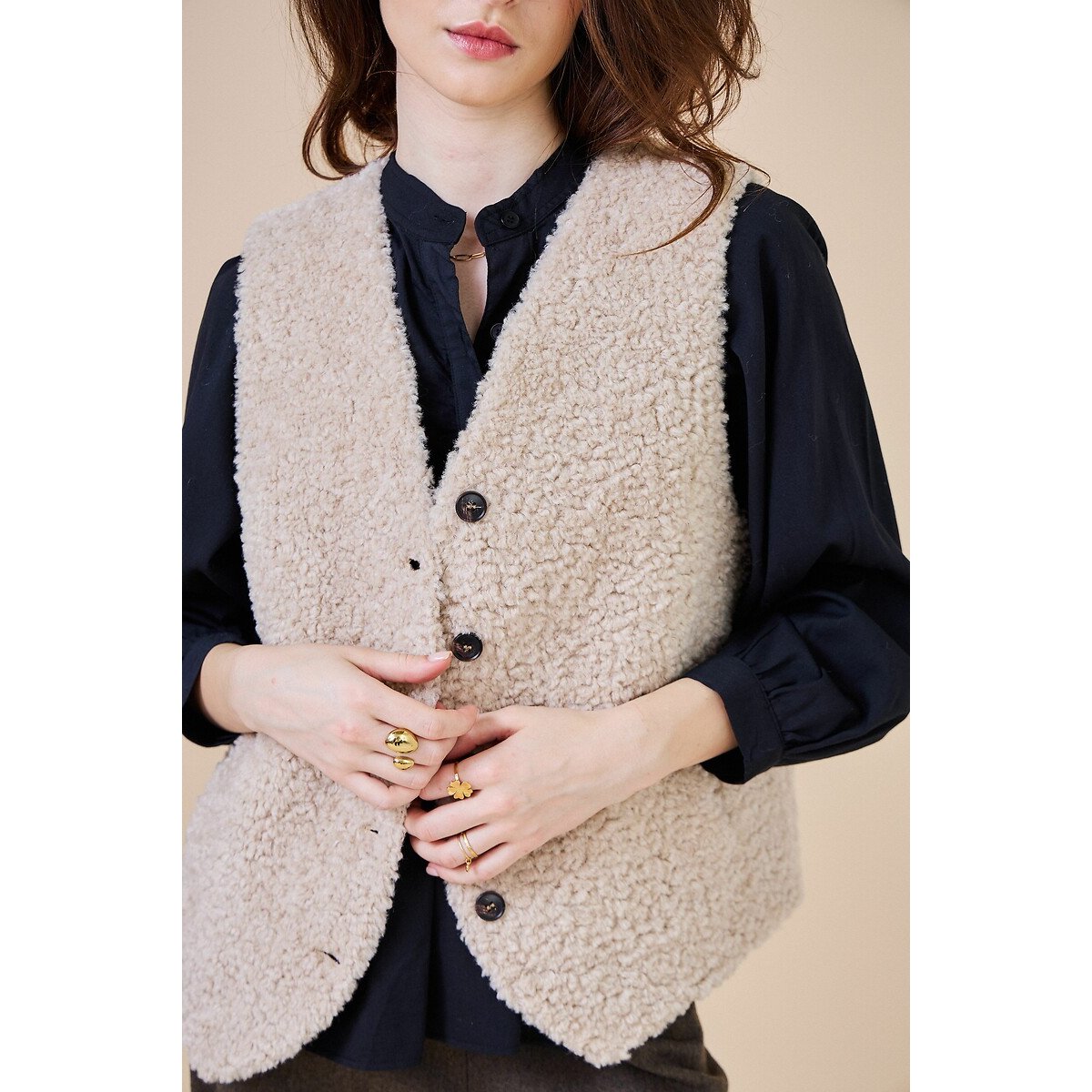 Sleeveless Sherpa Jacket beige, SEE U SOON