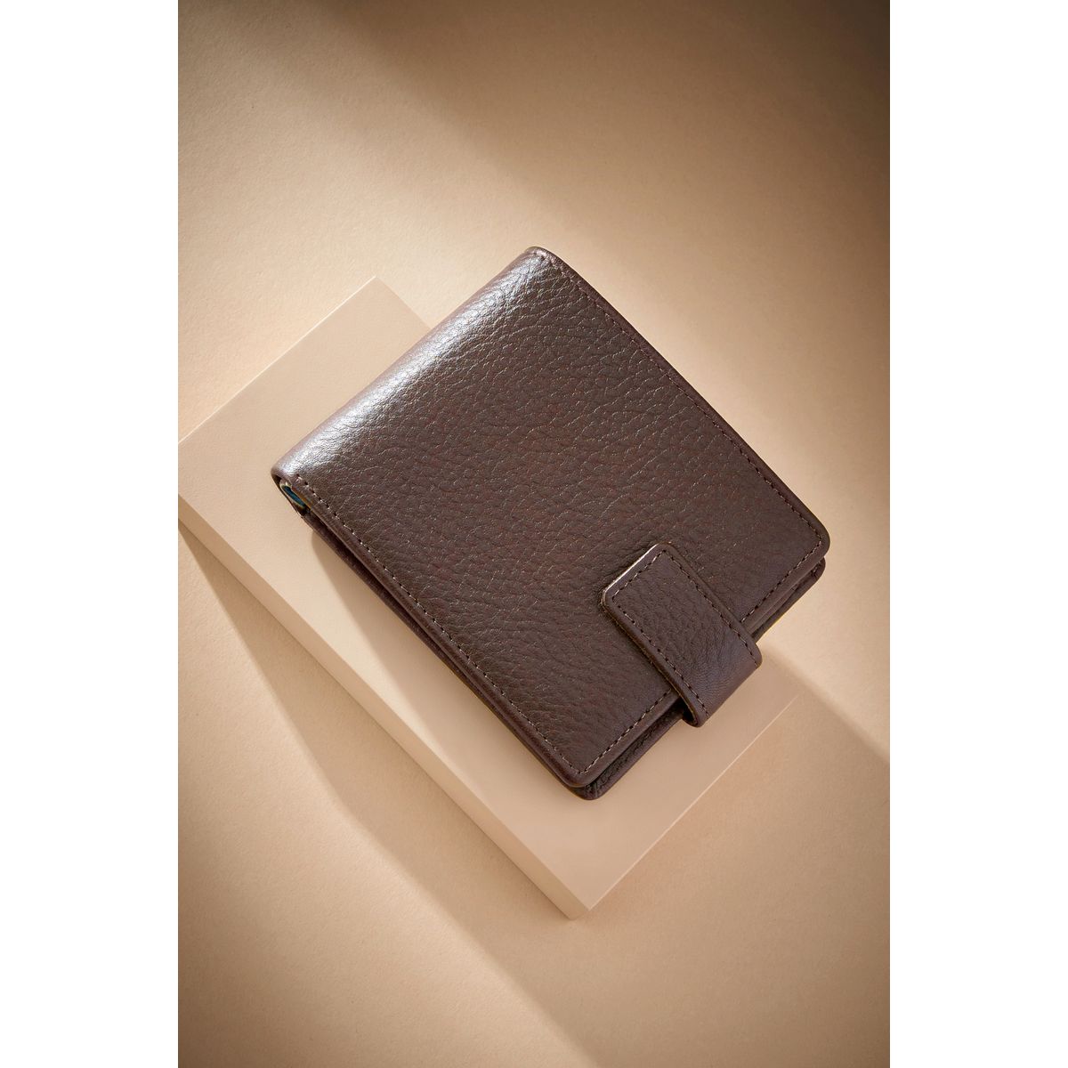 Portefeuille en cuir grand format Signature marron, NEXT
