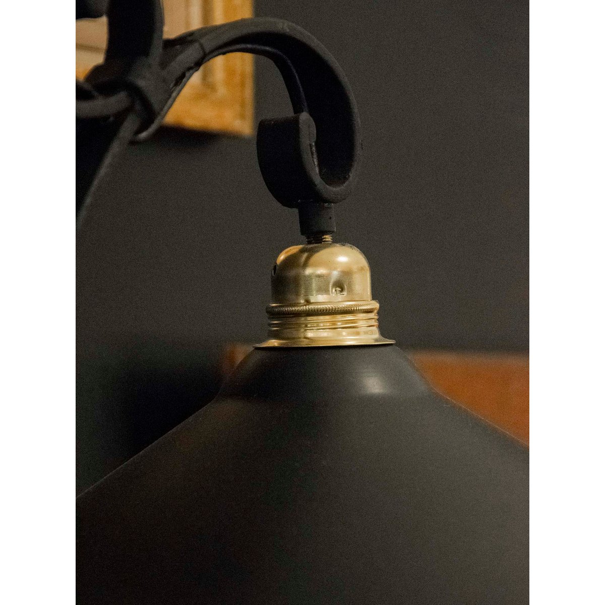 Grande lampe en fer forgé noir Suzanne N°595 - Bon état noir, DEBONGOUT