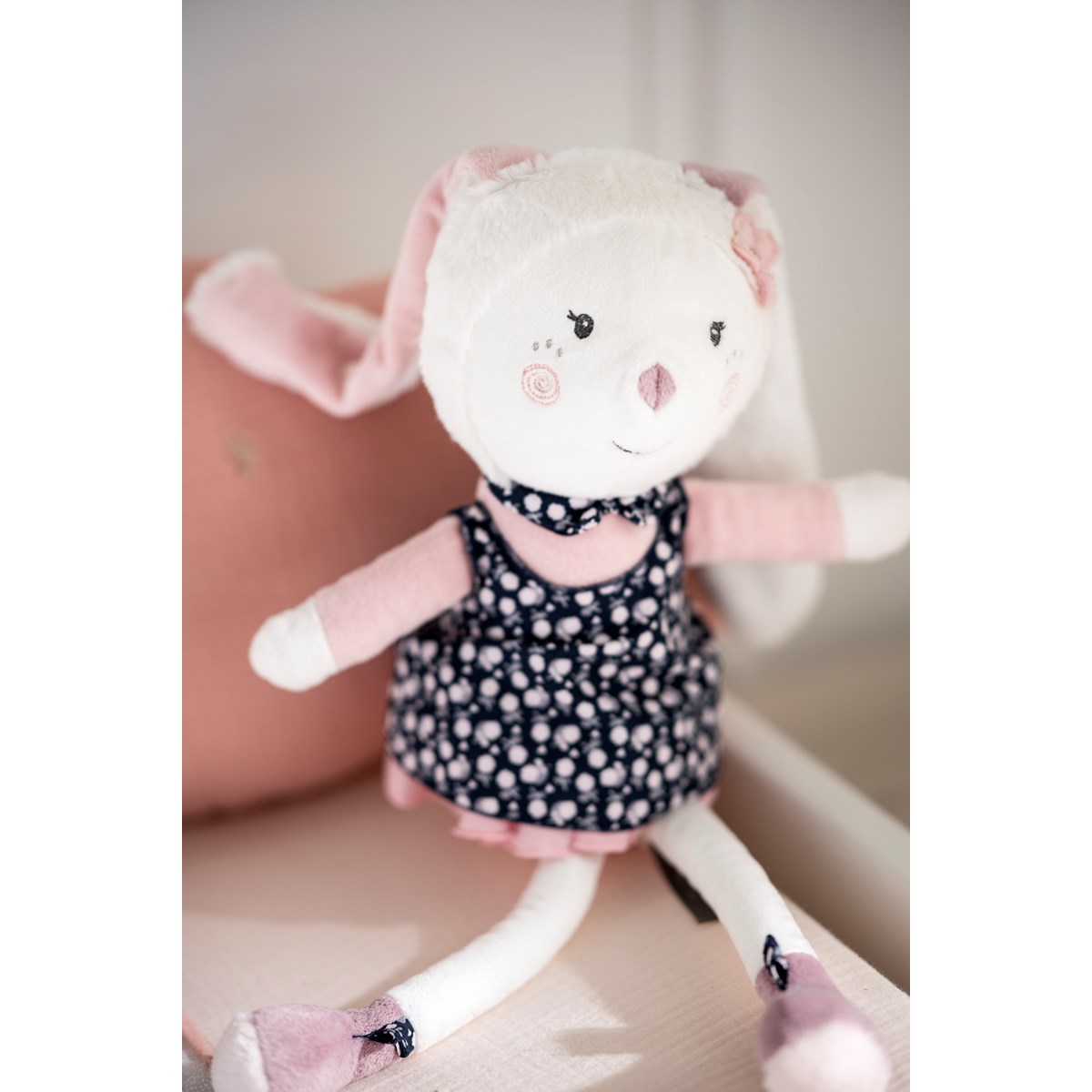 Doudou lapin grand modèle en velours blanc, SAUTHON