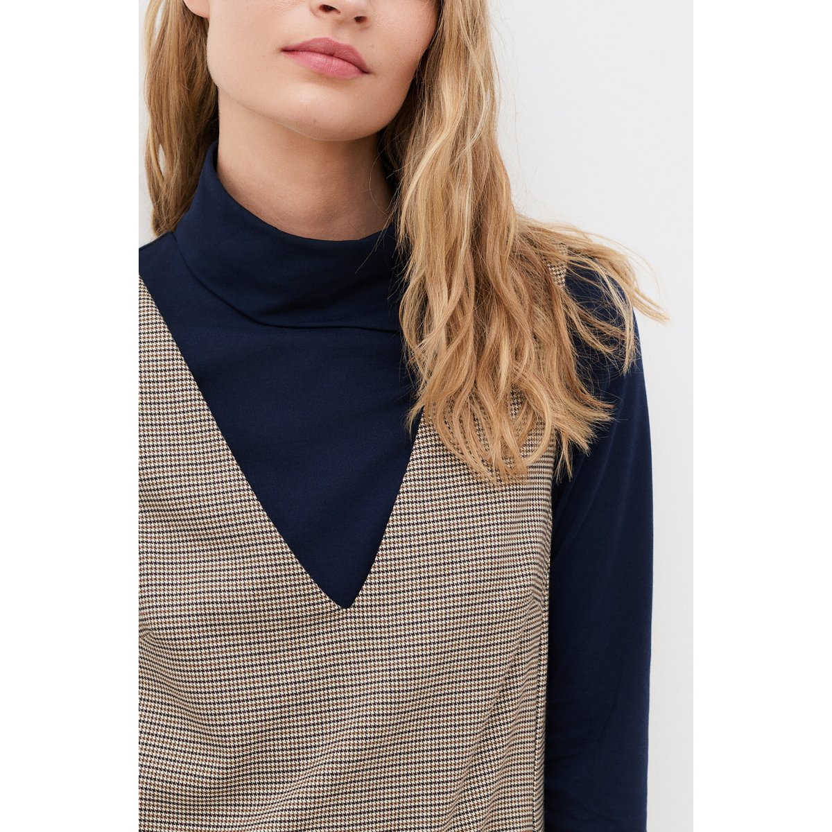 Robe courte col v laine RMILOR taupe, CAROLL