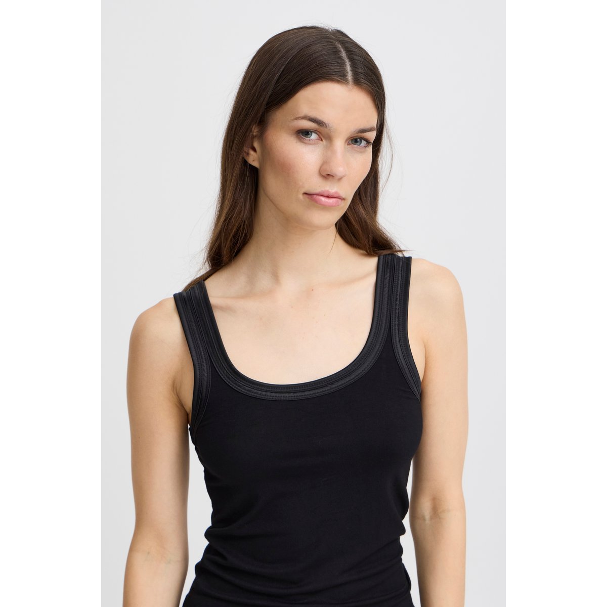 Sleeveless noir black, ICHI