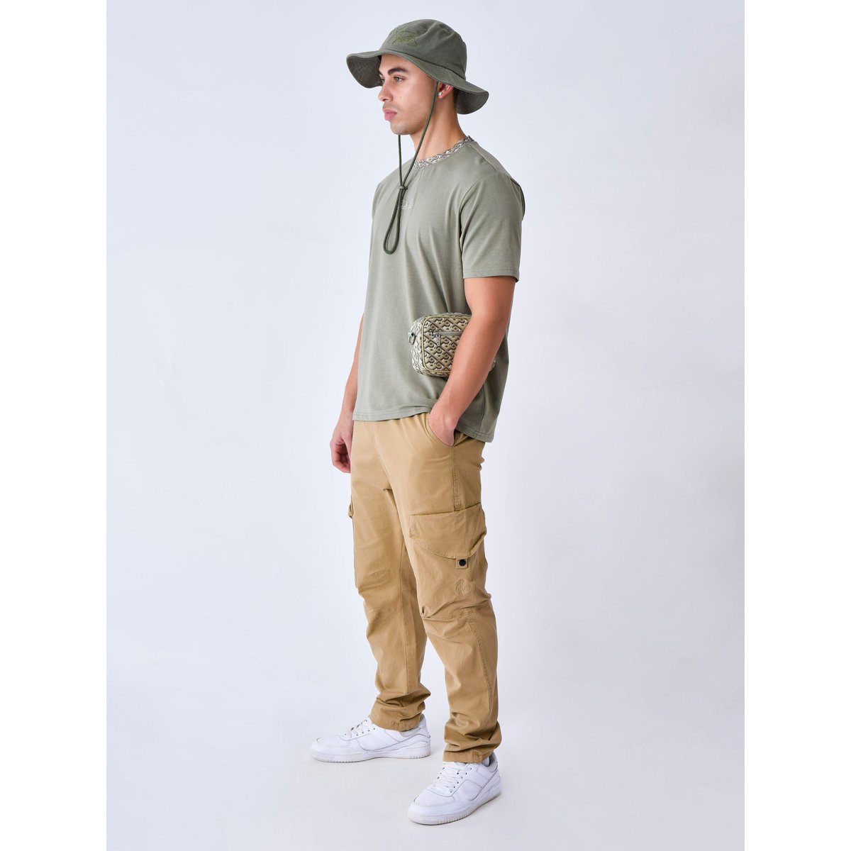 T-shirt classique col Graphic Gaze khaki clair, PROJECT X