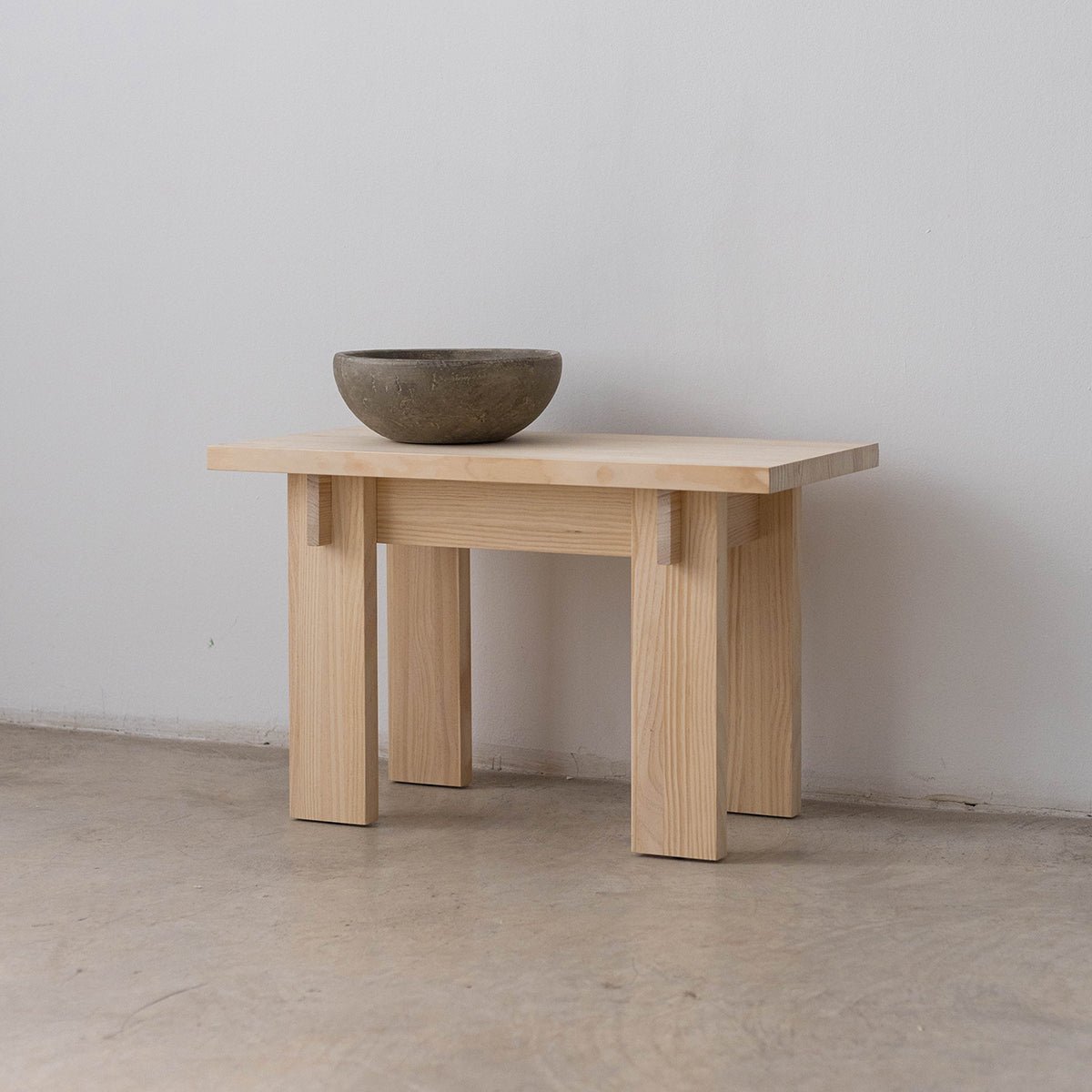 Banc en pin massif verni BEGUR PETIT bois clair, NAAN FURNITURE