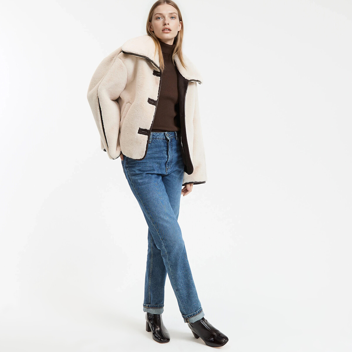 Fluffy Short Buttoned Coat beige, LA REDOUTE COLLECTIONS