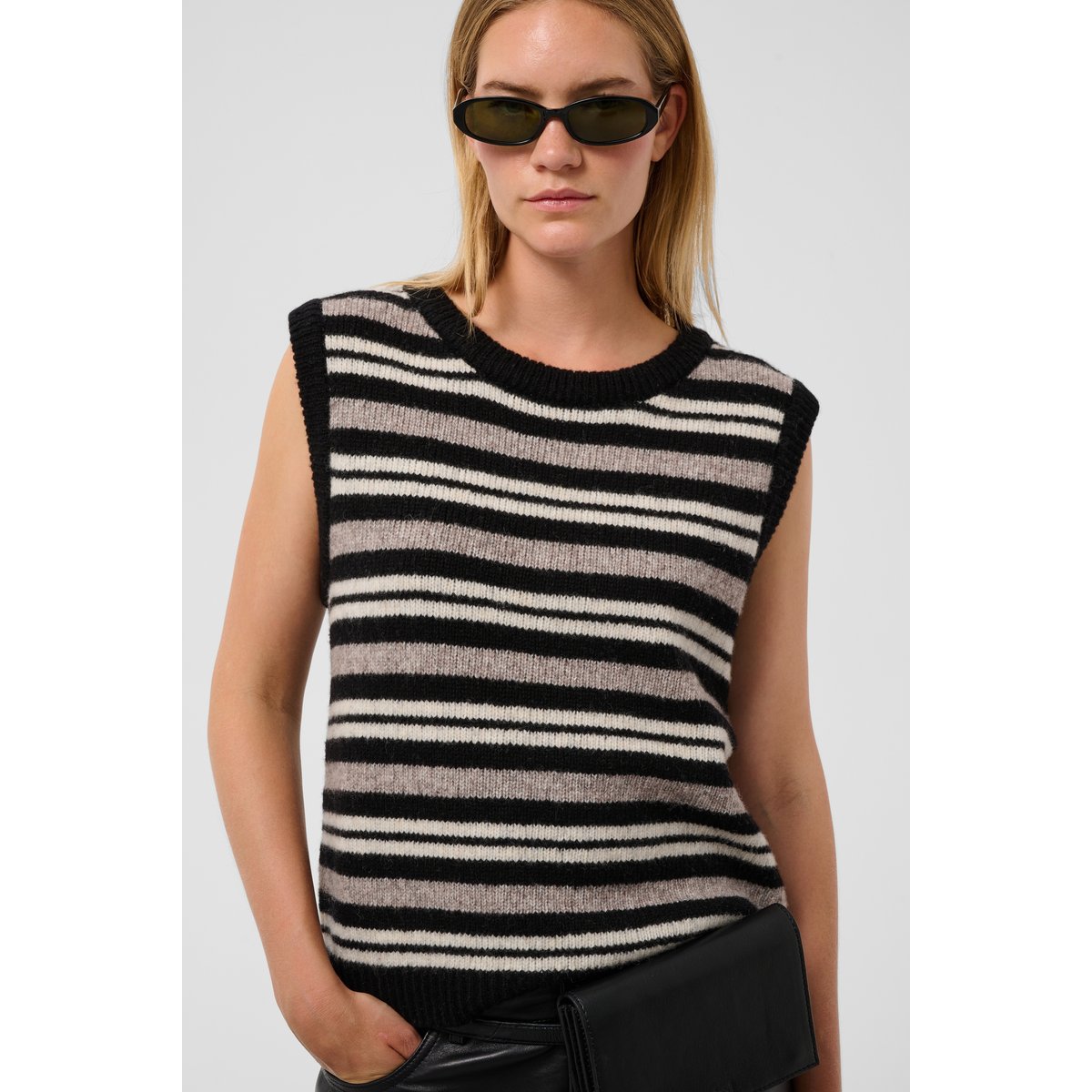 Manteau tricoté noir beige black and walnut stripe, SOAKED IN LUXURY