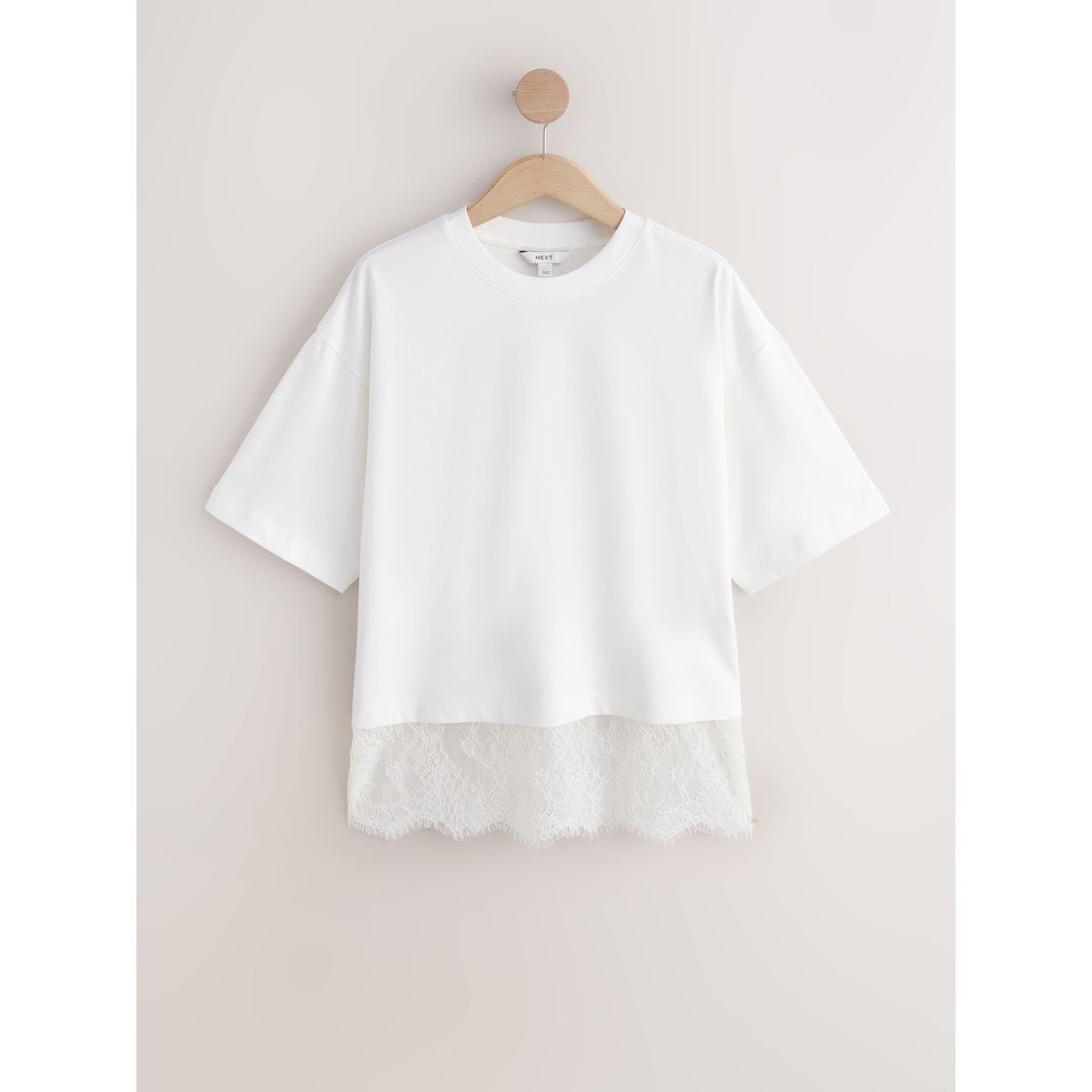 T-shirt à manches courtes et ourlet dentelle écru, NEXT