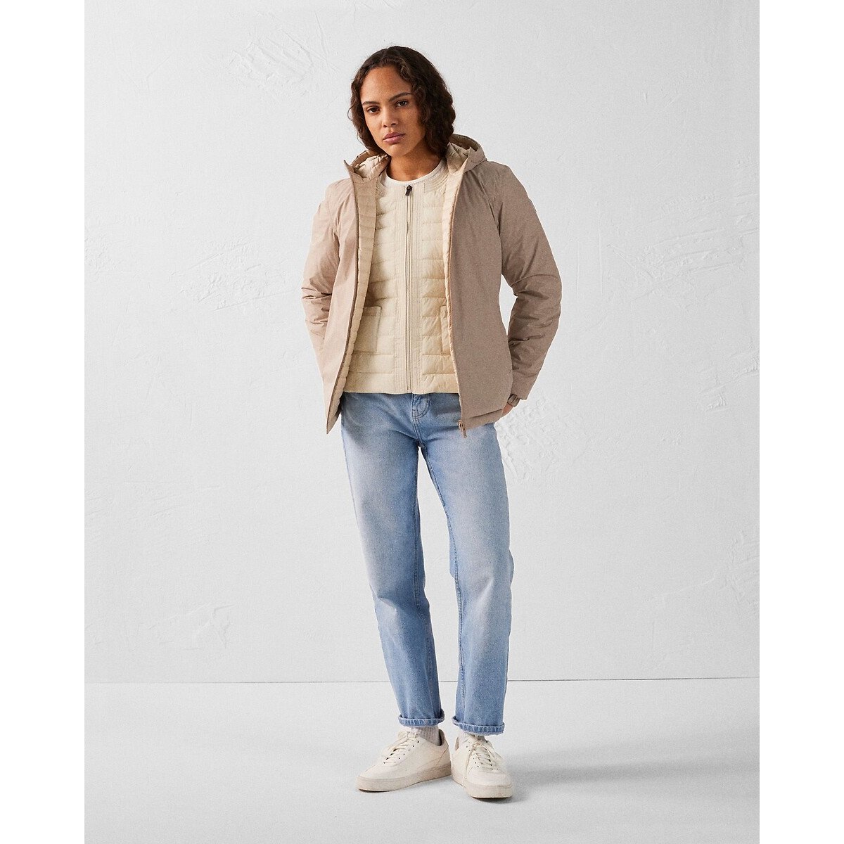 Almeria Lightweight Padded Jacket in Dual Fabric with Crew Neck chalk, JOTT