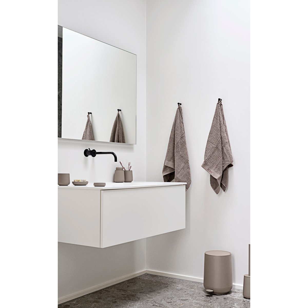 Poubelle à pédale 5L NOVA taupe, ZONE DENMARK